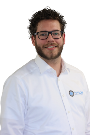 Sjan Landwaart, Vertegenwoordiger bij Metech