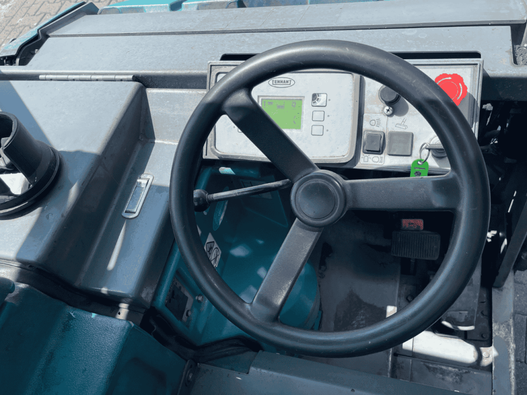 Tennant - T8300 schrobzuigmachine