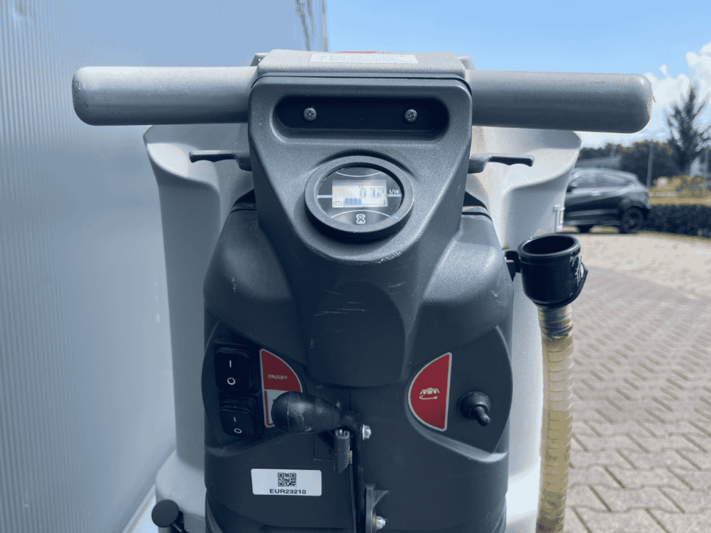 Comac - L20B schrobzuigmachine