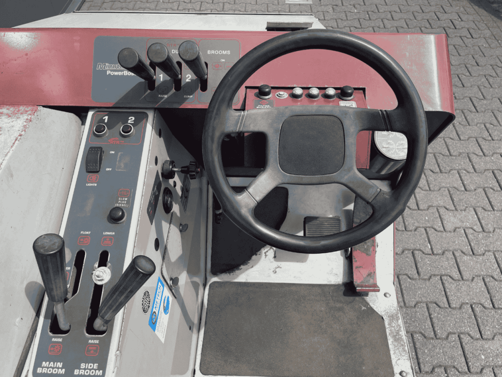 Powerboss - SW9 XR sweeper