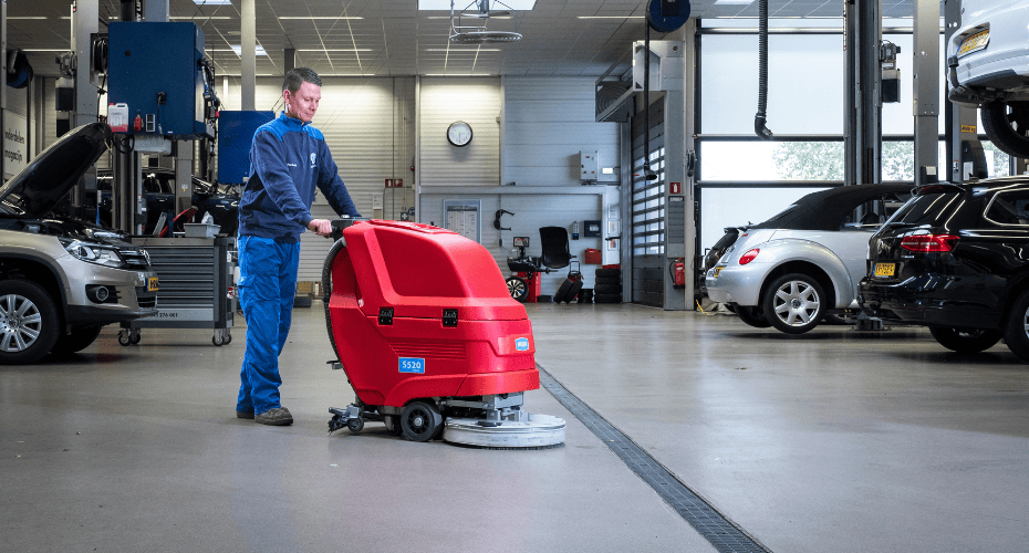 Meijer S520BT schrobmachine aan het werk op locatie