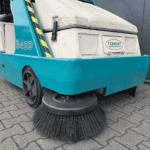Tennant 6400 sweeper