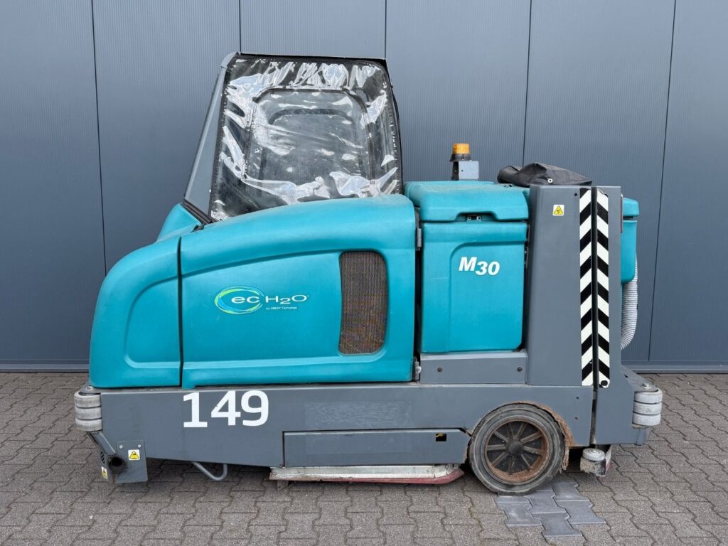 Tennant M30 veeg-schrobmachine