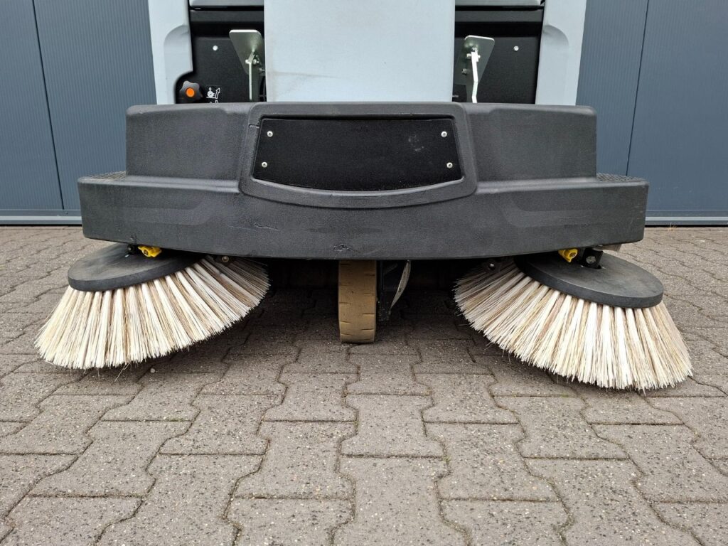 Nilfisk SW5500 veegmachine